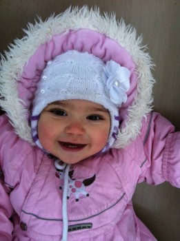 Ещё не все зубы вылезли. Сейчас-то уже зубастик, только самых дальних нет.