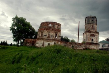 Развалины Красногорского монастыря
