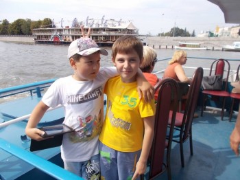 С другом на теплоходе