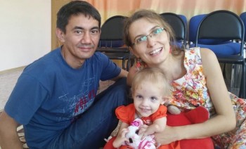 Поможем Эле попасть в семью, а не в дом инвалидов  - Эля.jpg