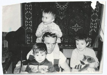 В доме  у  нас  всегда  было  полно  племянников  т к  у  мужа  было 4 брата  и  4 сестры