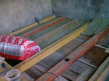 Укладываем утеплитель