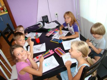 Это адаптация ИЛИ такая мать вредна детям? - 0KNVxYkwaG4.jpg