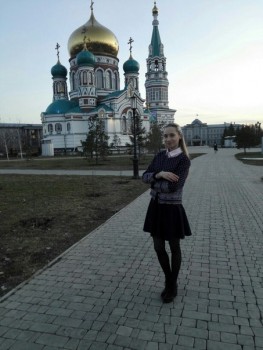 НУ    и  звезда  моя  прогуливается....