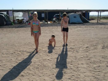 Сеня идет купаться))