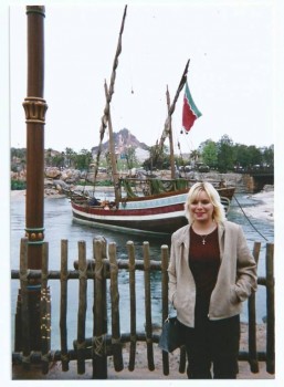 в Диснейленде