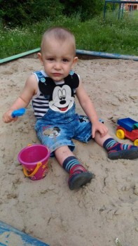 Солнечного настроения тем, кто ищет своих детей  - в песочнице.jpg