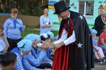 Солнечного настроения тем, кто ищет своих детей  - фокусник 1.JPG