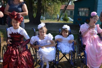 Солнечного настроения тем, кто ищет своих детей  - коляски.JPG