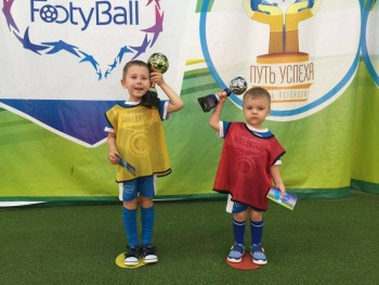 Солнечного настроения тем, кто ищет своих детей  - футбол1.jpg