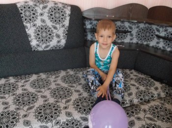 Солнечного настроения тем, кто ищет своих детей  - Тема на диване.jpg