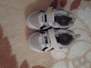 Легкие кроссовки. Размер 23.