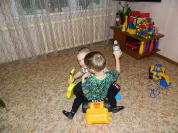 Солнечного настроения тем, кто ищет своих детей  - вдвоем.jpg