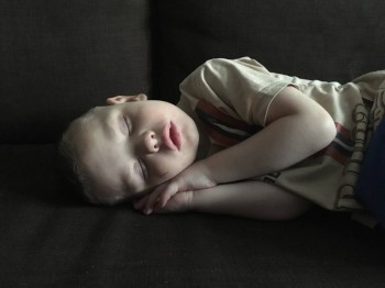 Очень нужны родители, готовые к сложностям в поведении...Сашка из Благовещенска..... - 232324.jpg