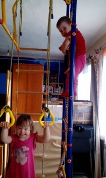 Солнечного настроения тем, кто ищет своих детей  - Валера и Вика2.jpg