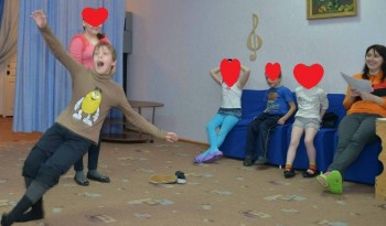 В резиновых тапках я, а главный герой А.