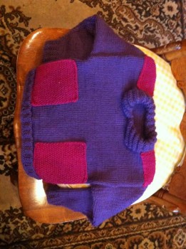 Ванина кофта с погонами и карманами