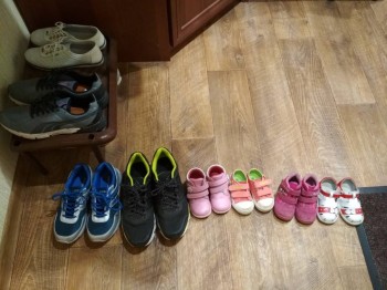 Теперь у нас ряды из обуви.