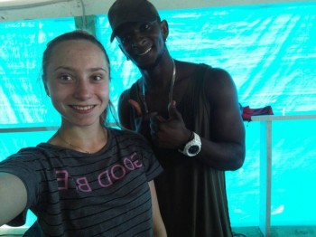 это доча  в лагере  сфотографировалась