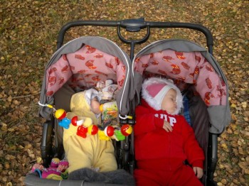 Коляска доя двойни или погодок Челябинск и окрестности  - IMG_20170905_091047_1.jpg